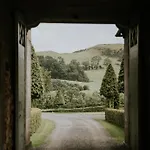 Loughcrew House Villa *
