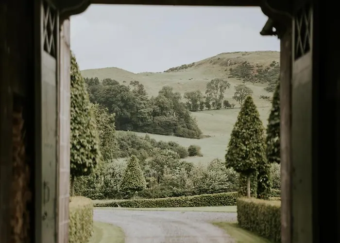 Loughcrew House Villa *